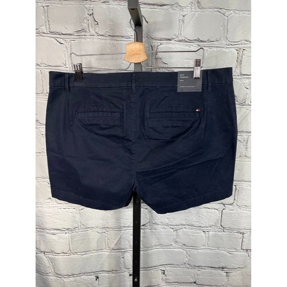 NWT Tommy Hilfiger Short - Picture 2 of 3